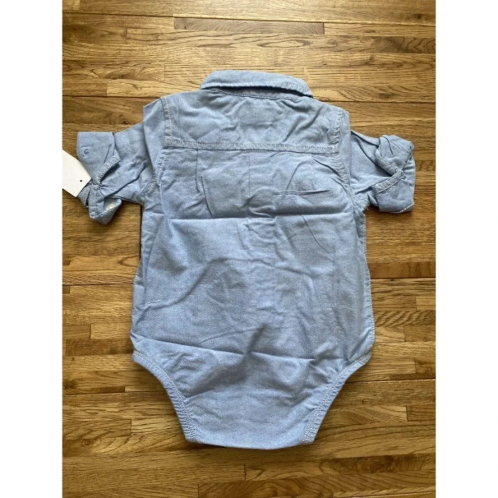 NWT -Oshkosh B'gosh Bodysuit 12 Mo Light Denim